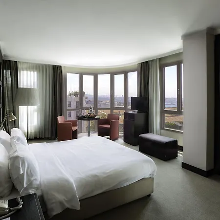 Bentley By Molton 4*