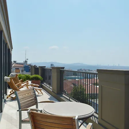 Bentley By Molton Hotel 4*